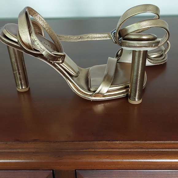 Shoes - Picture 2 of 2